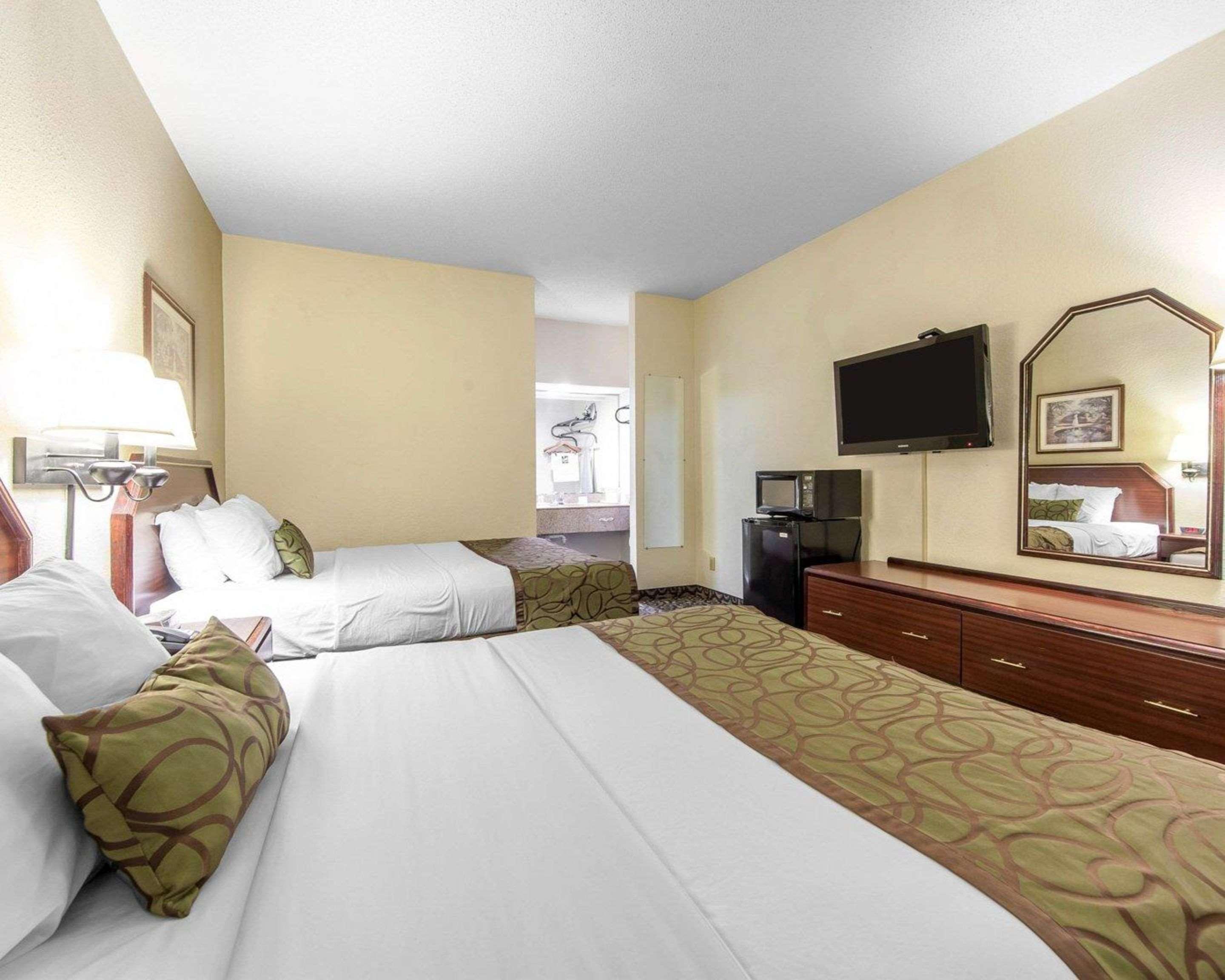 Quality Inn Downtown Johnson City Bagian luar foto